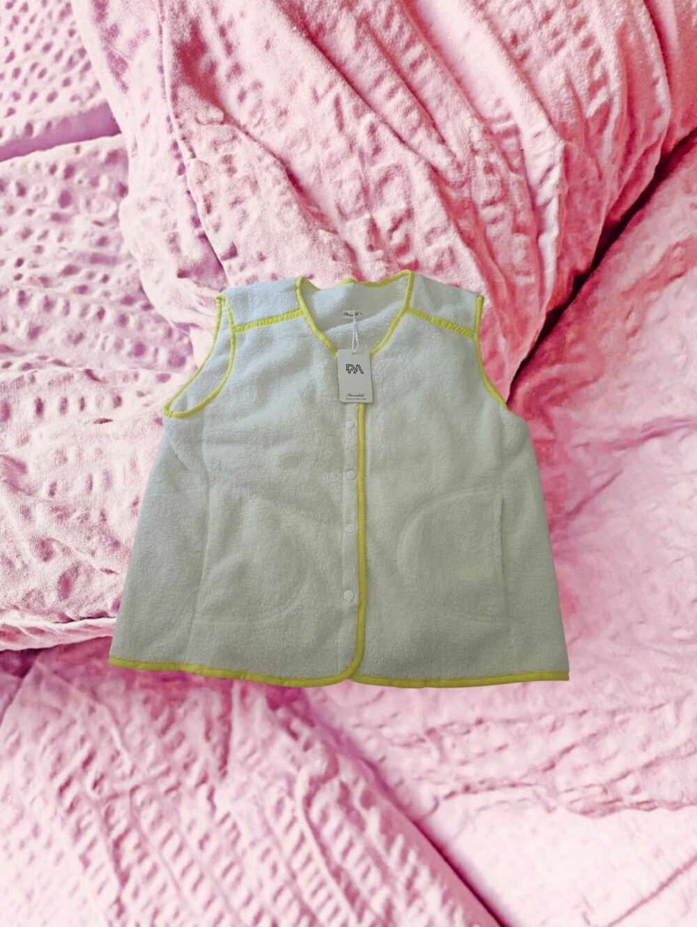 Panadila Cream Sherpa Fleece Vest Yellow Contrast Trim Medium NWT